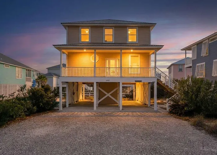 Holiday home Bella Minutes To Community Pool