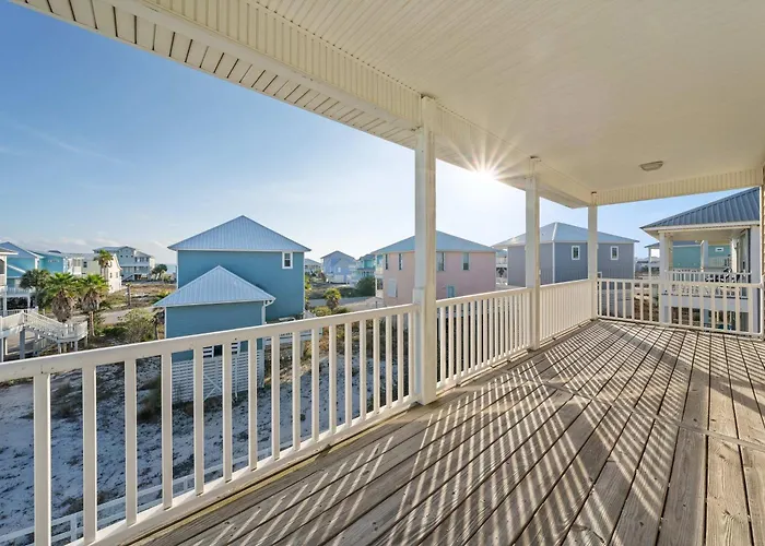 Holiday home Bella Minutes To Community Pool *